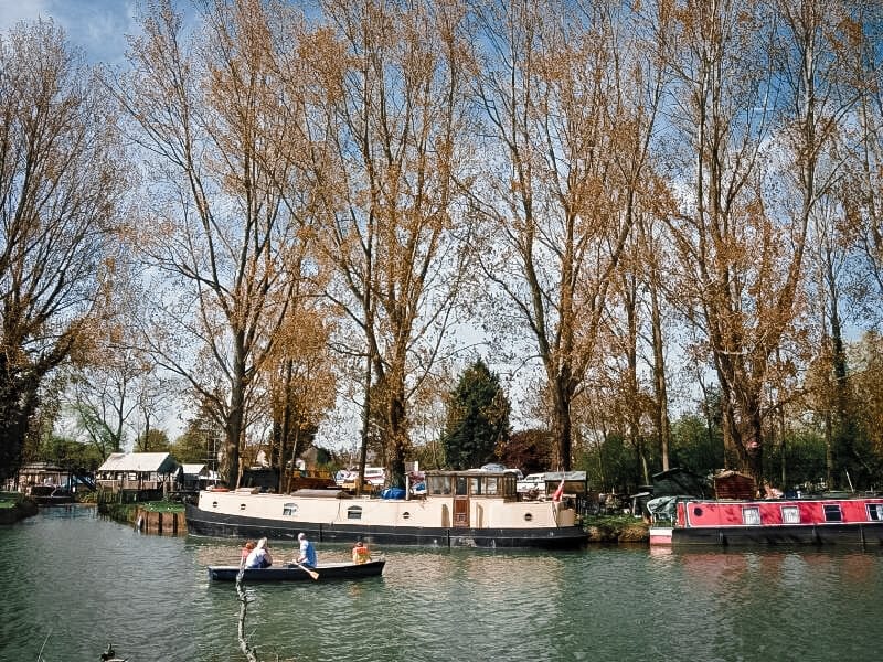 Canal boats in Cirencester