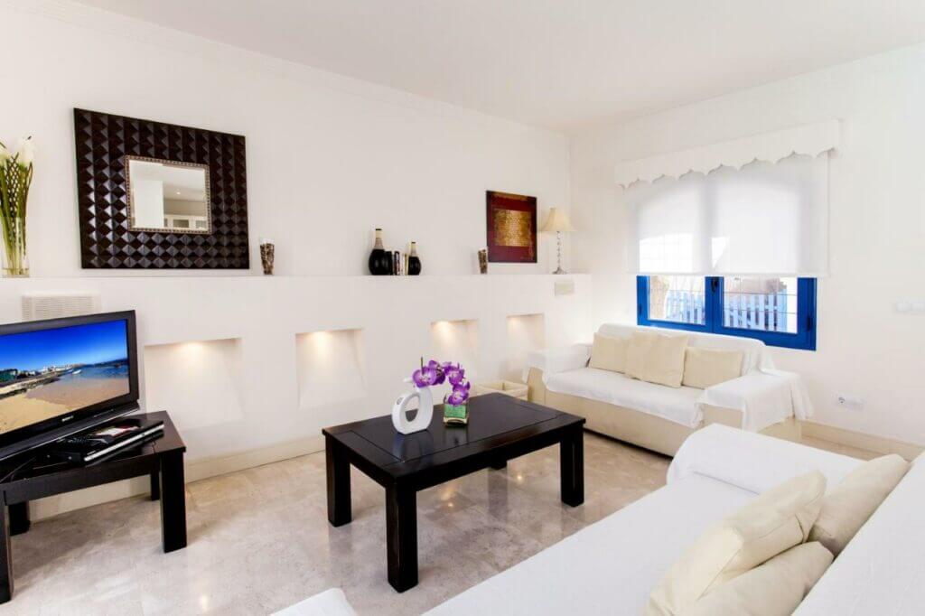 lounge area in a hotel room at Bahiazul Resort