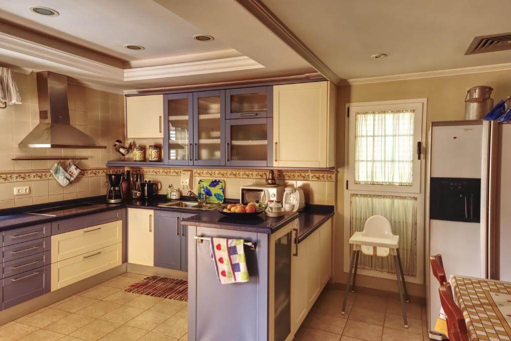 The kitchen at Hotel La Colina