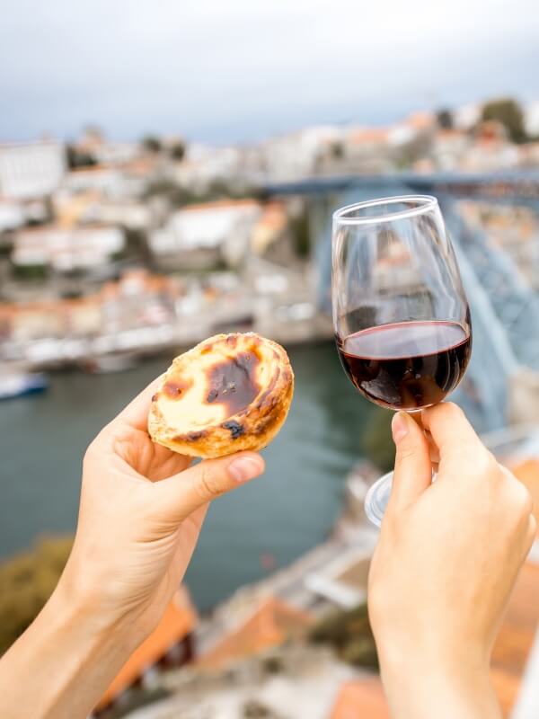 Port wine and Pastéis de Nata