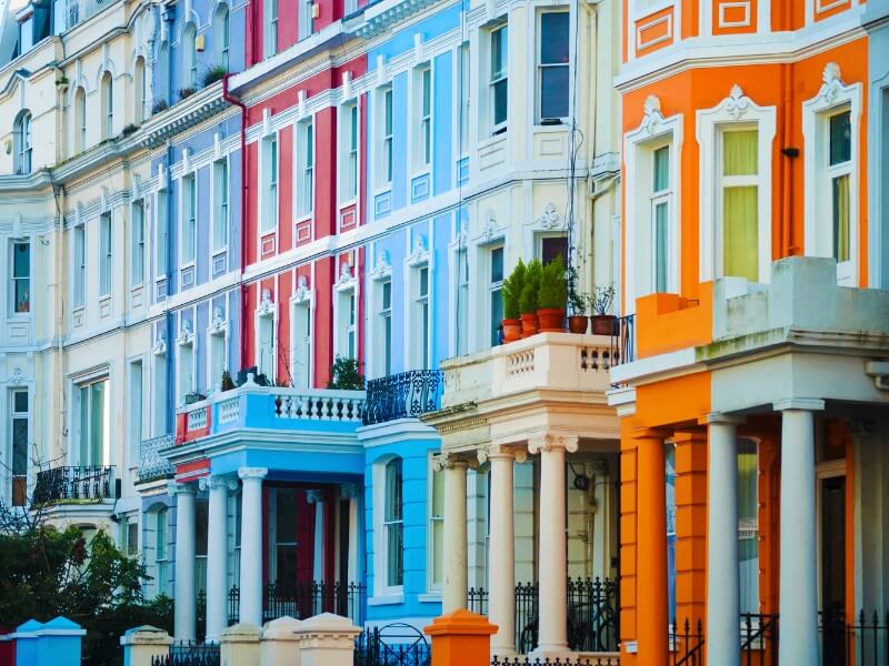 color houses on portobello road in london